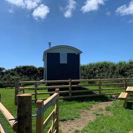 Ewe With A View Sea View Shepherds Huts Breage Exteriör bild